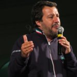 Tortona – Quasi in 2000 per Salvini in piazza e tutti vogliono il selfie