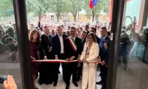 Inaugurata la nuova scuola Salvo d’Acquisto: da lunedì tornano i bambini in viale Kennedy